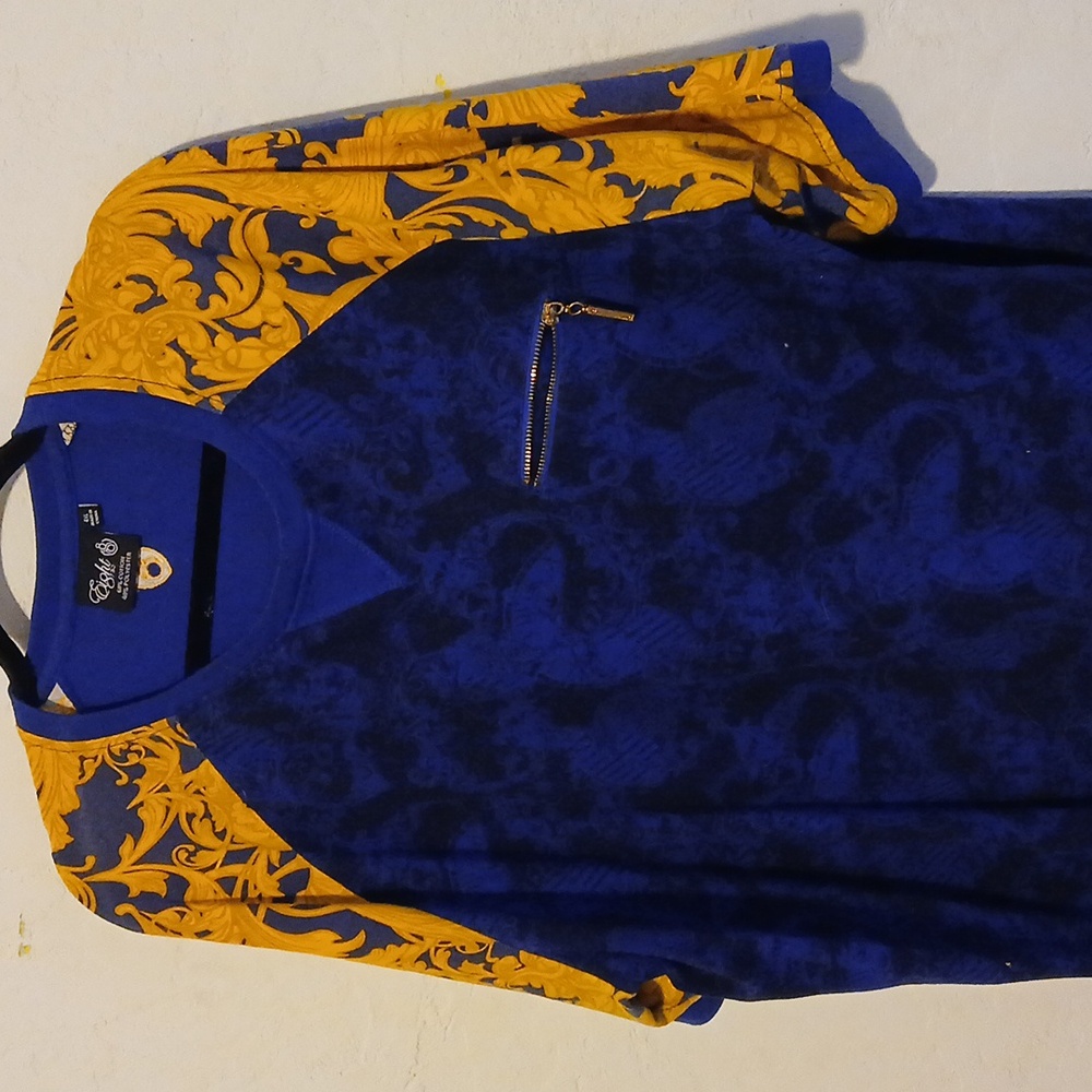 tee - Picture 2 of 3